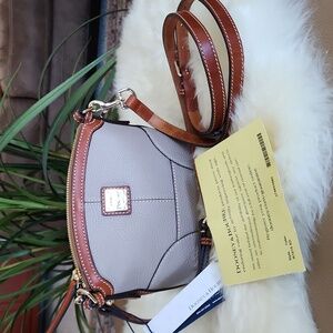 NWT Dooney & Bourke Light Taupe Pebbled Leather Mini Domed Crossbody Bag 🩶🎁🖤